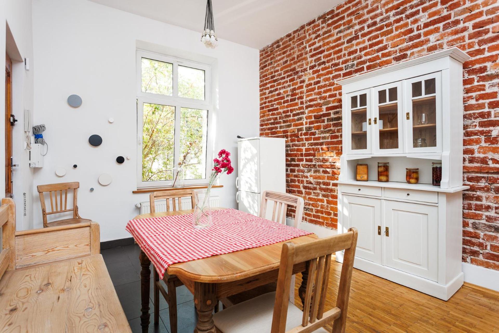 Rustic Charm Апартаменти